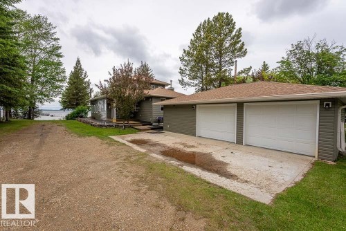 Garage - A38 Bernice Ave, Rural Leduc County, AB 