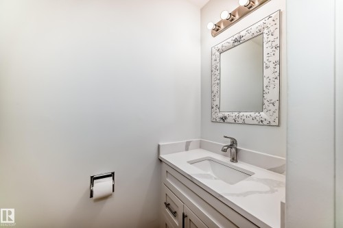 2 piece bathroom - 9D Castle Terrace, Edmonton, AB 