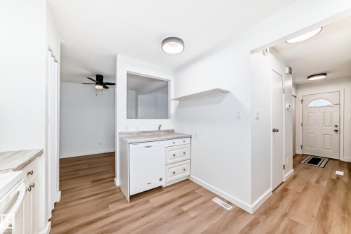 9D Castle Terrace, Edmonton, AB 