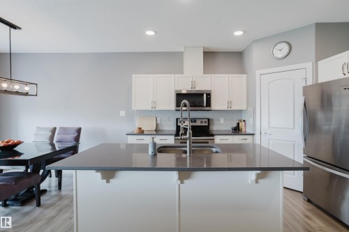 22106 89 Avenue, Edmonton, AB 