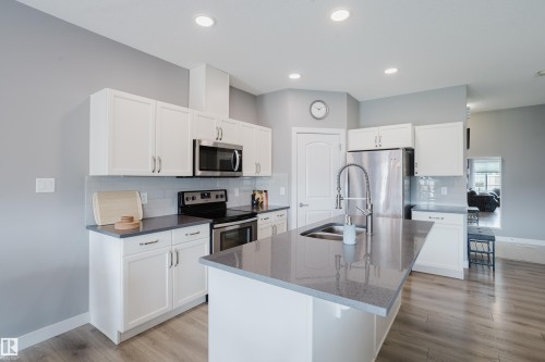 22106 89 Avenue, Edmonton, AB 