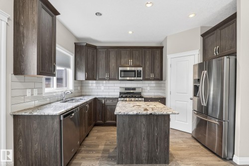 Kitchen - 6927 Cardinal Wynd, Edmonton, AB 