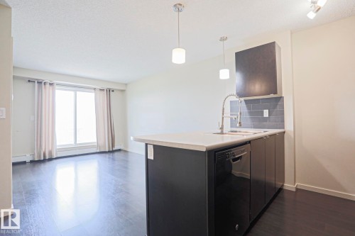 411 3353 16A Avenue, Edmonton, AB 