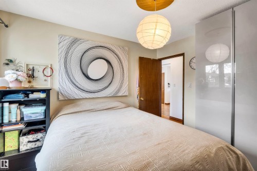 4208 89 Street, Edmonton, AB - Indoor Photo Showing Bedroom