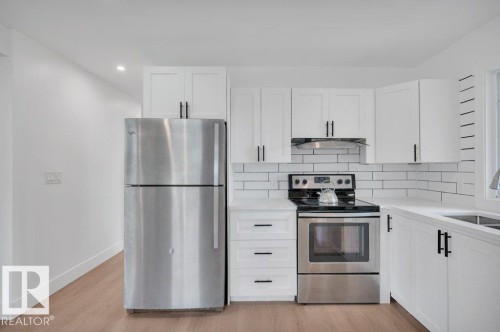 8712 89 Avenue, Edmonton, AB 