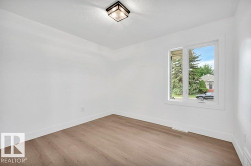 8712 89 Avenue, Edmonton, AB 
