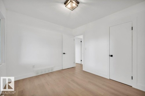 8712 89 Avenue, Edmonton, AB 