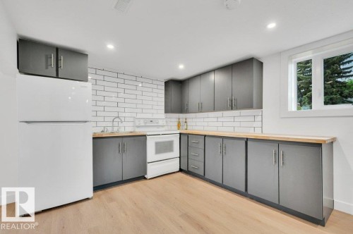 8712 89 Avenue, Edmonton, AB 
