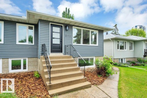 8712 89 Avenue, Edmonton, AB 