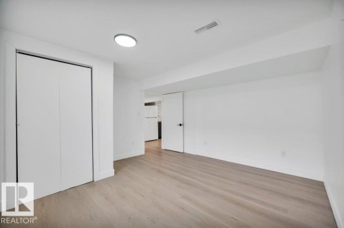 8712 89 Avenue, Edmonton, AB 