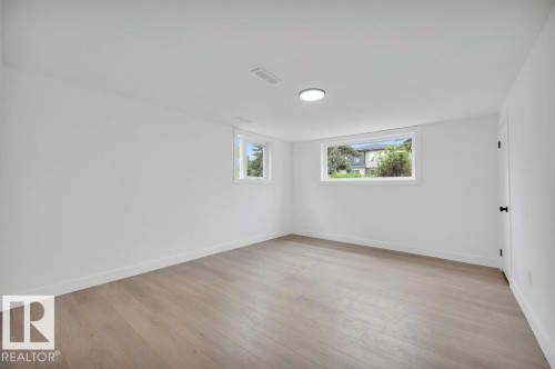 8712 89 Avenue, Edmonton, AB 