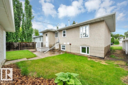 8712 89 Avenue, Edmonton, AB 