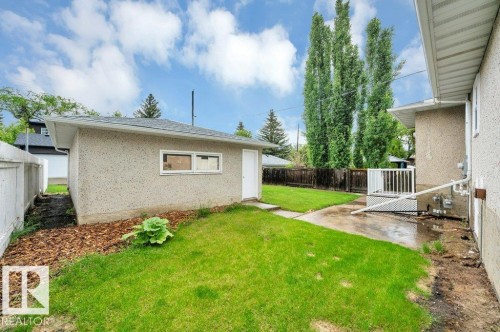 8712 89 Avenue, Edmonton, AB 