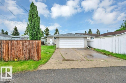 8712 89 Avenue, Edmonton, AB 