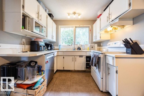 1033 Strathcona Dr, Sherwood Park, AB 