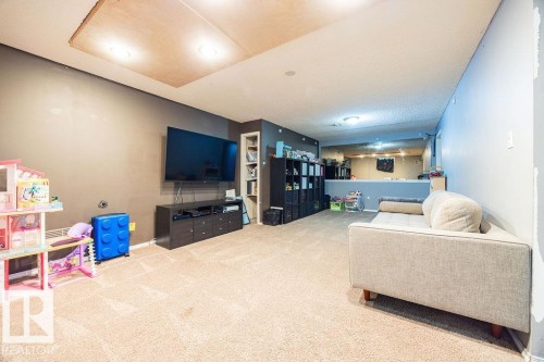 1033 Strathcona Dr, Sherwood Park, AB 