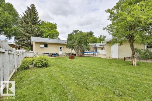 1033 Strathcona Dr, Sherwood Park, AB 