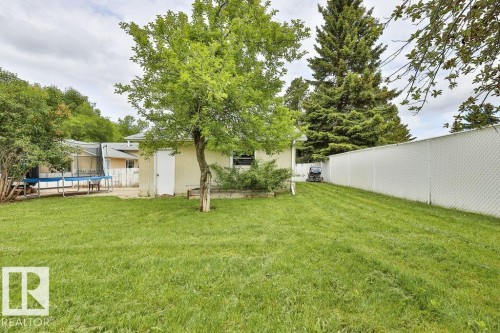 1033 Strathcona Dr, Sherwood Park, AB 