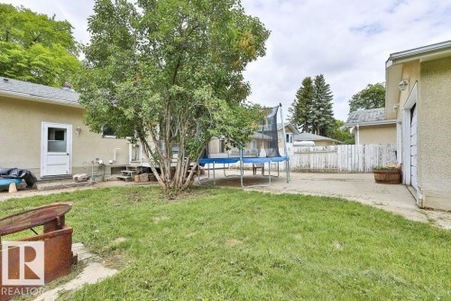 1033 Strathcona Dr, Sherwood Park, AB 