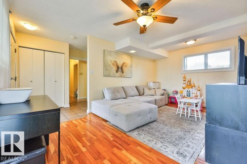 1309 56 St, Edmonton, AB 