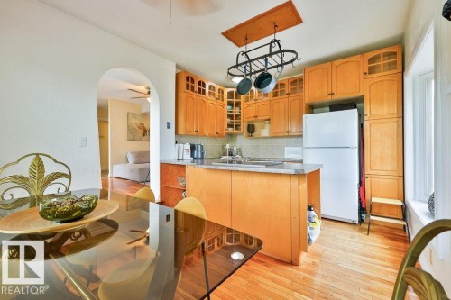 1309 56 St, Edmonton, AB 