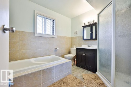 1309 56 St, Edmonton, AB 