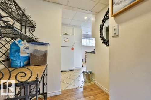 1309 56 St, Edmonton, AB 
