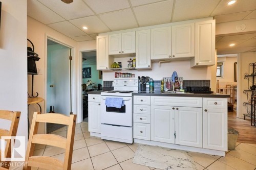 1309 56 St, Edmonton, AB 