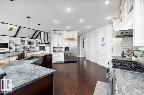 18407 Twp Rd 500, Rural Beaver County, AB - Indoor Photo Showing Kitchen With Double Sink