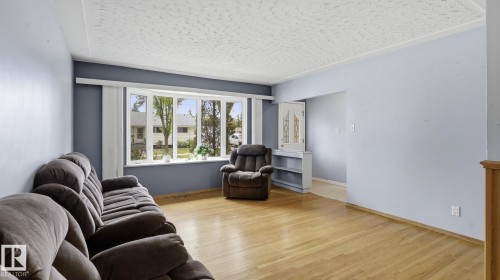 Living room - 13008 105 Street Nw, Edmonton, AB 