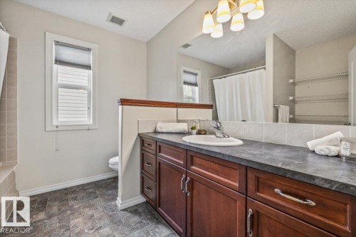 3056 Spence Wynd, Edmonton, AB 