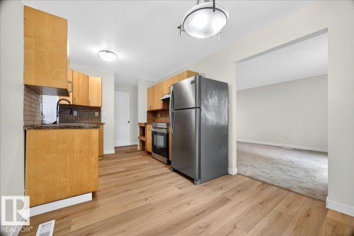 16904 91 Street, Edmonton, AB 