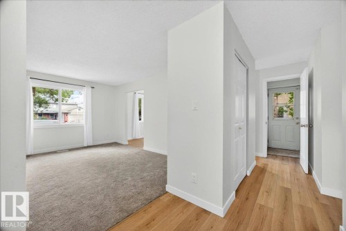 16904 91 Street, Edmonton, AB 