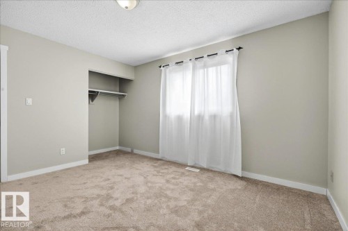 16904 91 Street, Edmonton, AB 