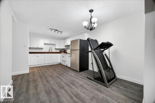 16904 91 Street, Edmonton, AB 