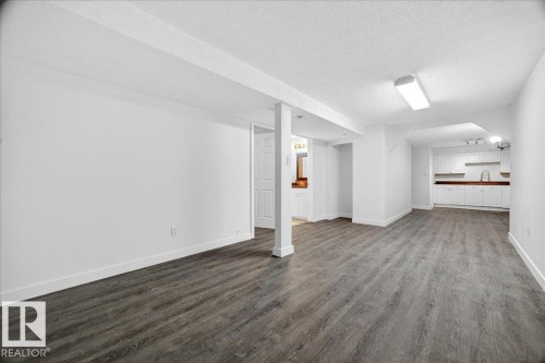 16904 91 Street, Edmonton, AB 