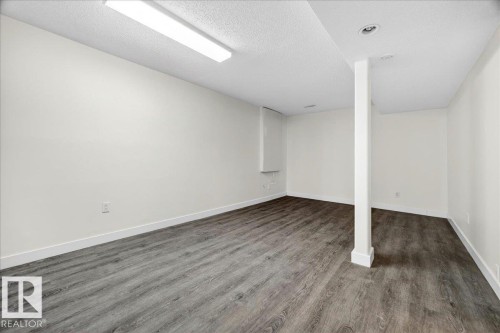 16904 91 Street, Edmonton, AB 