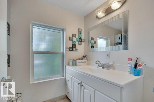 4405 51St, Wetaskiwin, AB 
