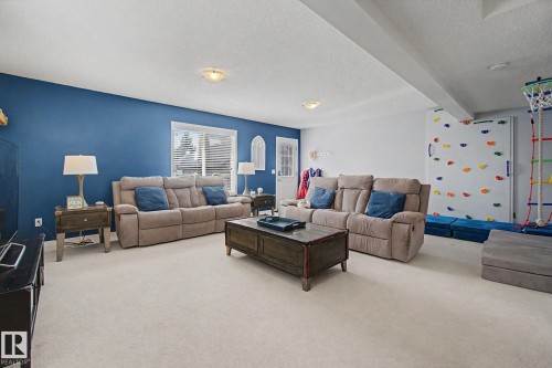 1622 Tompkins Wynd, Edmonton, AB 