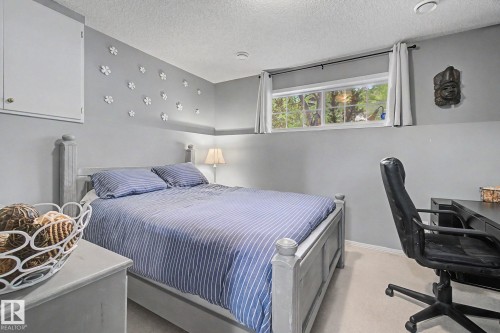 1622 Tompkins Wynd, Edmonton, AB 
