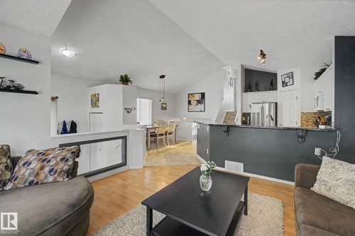 1622 Tompkins Wynd, Edmonton, AB 