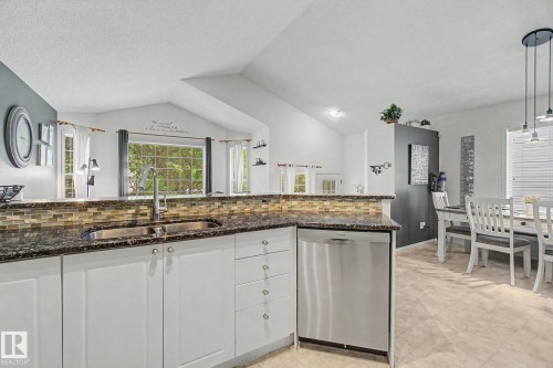 1622 Tompkins Wynd, Edmonton, AB 