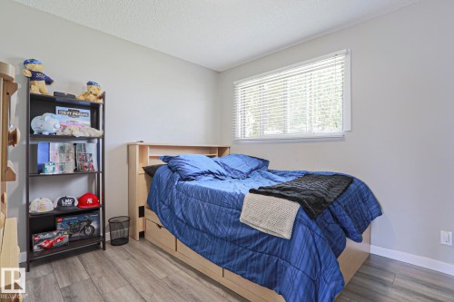 12517 79 Street, Edmonton, AB 