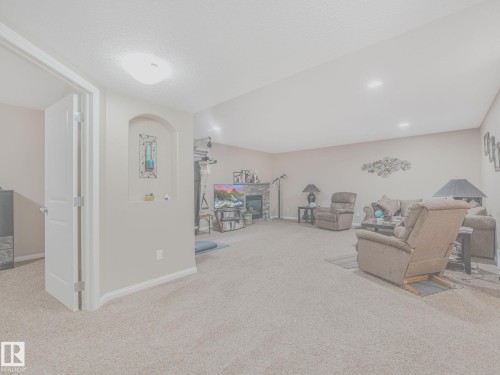 16 Wade Avenue, Leduc, AB 