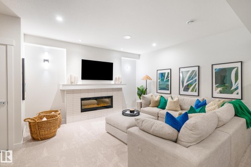 9307 229 Street, Edmonton, AB 
