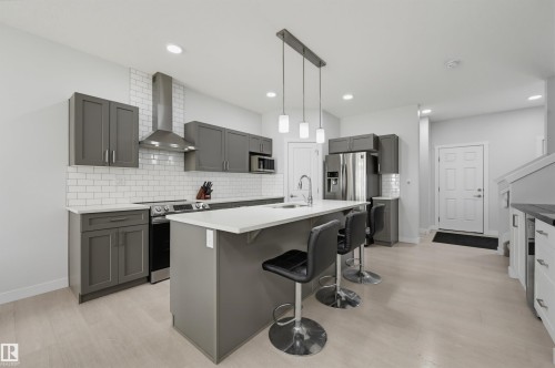 918 Daniels Loop, Edmonton, AB 