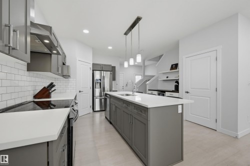 918 Daniels Loop, Edmonton, AB 