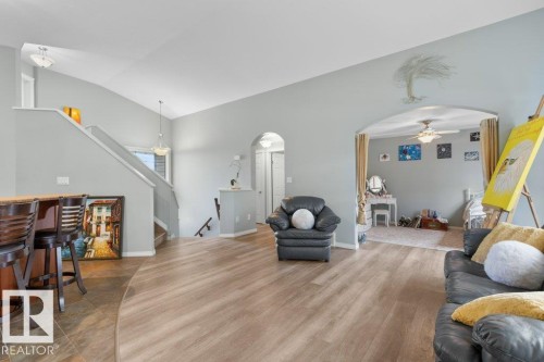 3901 44 Avenue, Drayton Valley, AB 