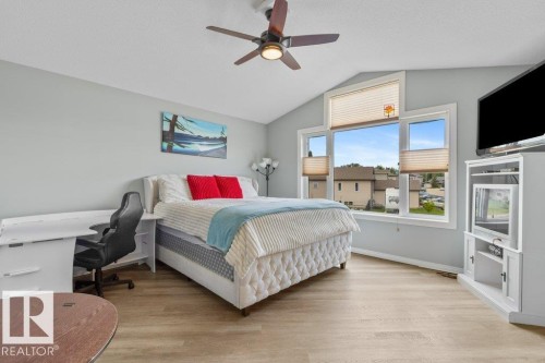 3901 44 Avenue, Drayton Valley, AB 