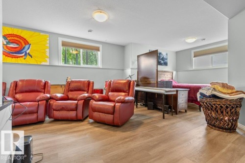 3901 44 Avenue, Drayton Valley, AB 